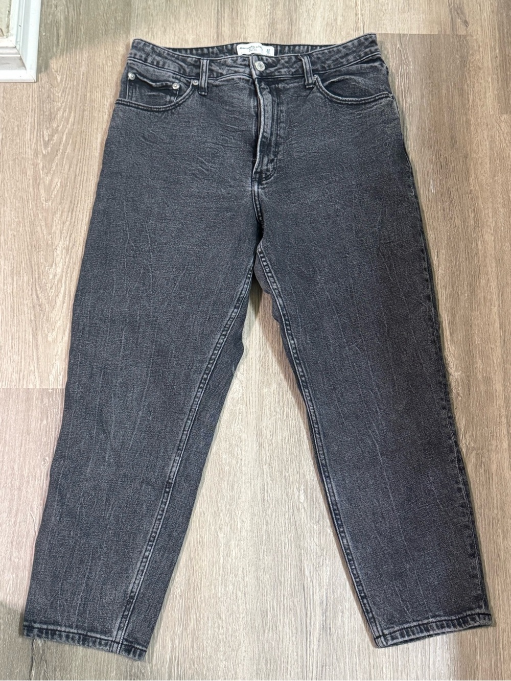 Abercrombie & Fitch Women’s Straight Leg Jeans - Washed Black